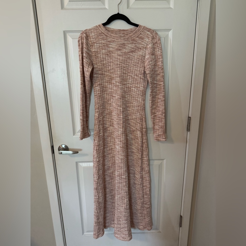 Old Navy Ribbed Knit Dress in Pink